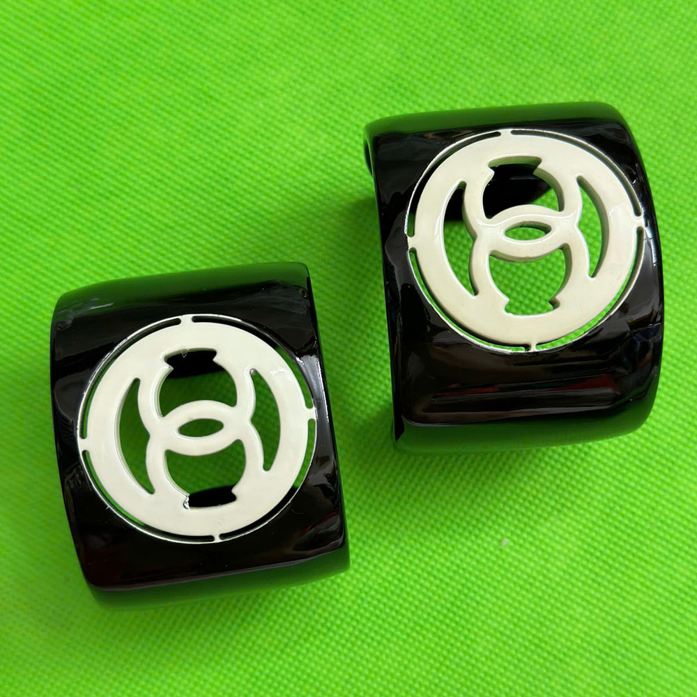 AW25-Horn-jewellery-Double-C-cuff Horn Jewellery - double 'c' cuff