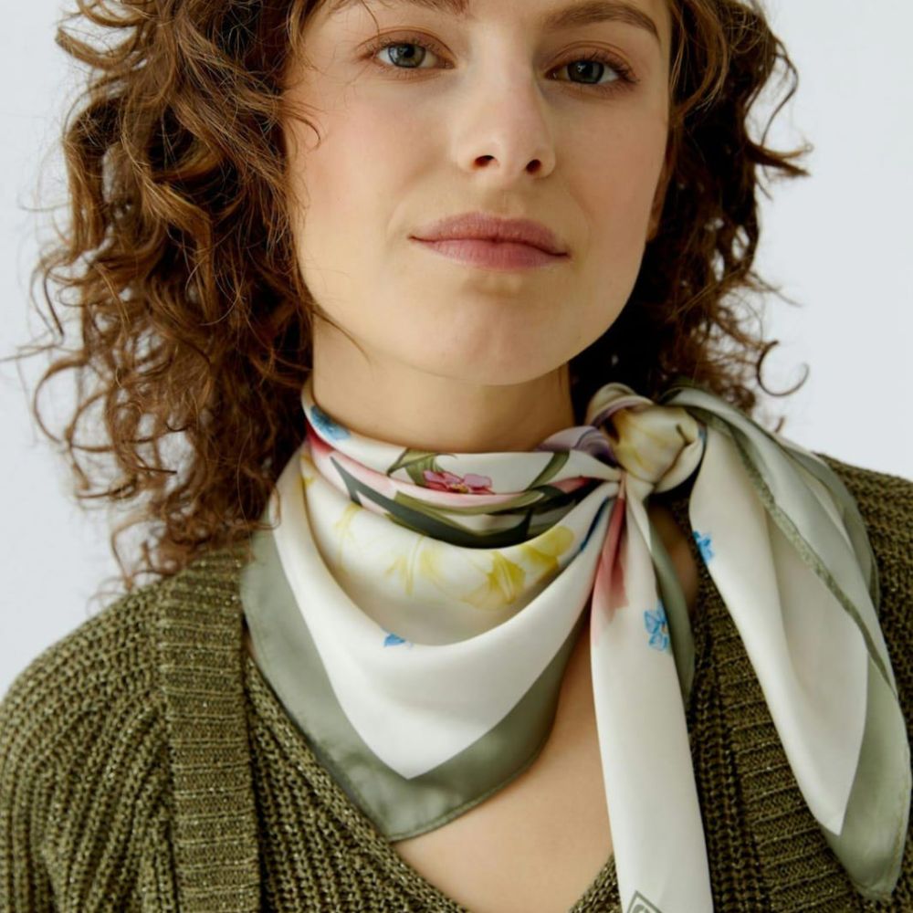 SS26-Womens-OUI-Knitted-top-garden-green-&-Shawl-rose-blue OUI Knitted top green garden shawl rose blue